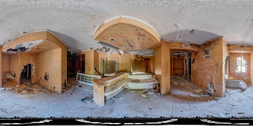An equirectangular image of an abandoned building in Fort Pierce, Florida