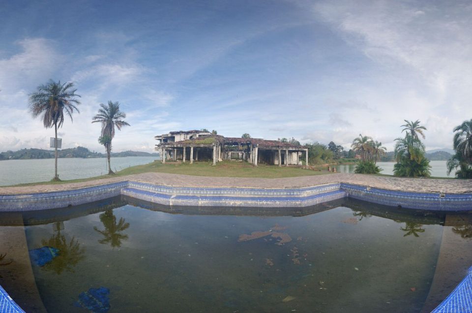 A cylindrical 360-degree panoramic image captured by the pool area of La Manuela Hacienda in Columbia. Image by: Omer Nagar