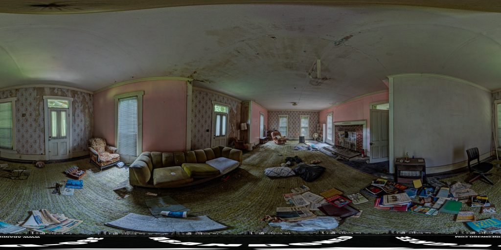 A 360-degree panoramic image inside the abandoned Oxford House in Central Florida. Photograph by the Abandoned in 360 URBEX Team