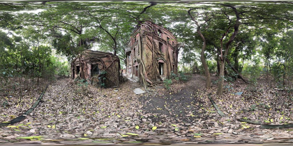 A 360-degree panoramic image captured at the abandoned and haunted Liu Family Mansion in Taiwan. Photo by: 偶然的旅人