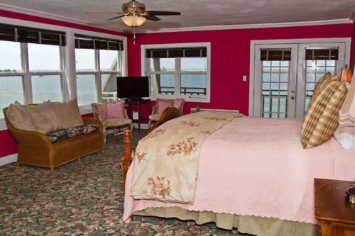 Apalachicola River Inn