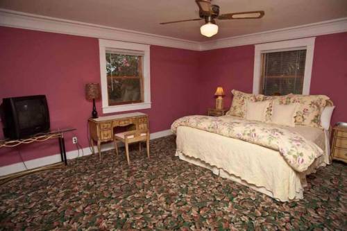 Apalachicola River Inn