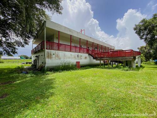 Abandoned boat-shaped building in Plant City, Florida.