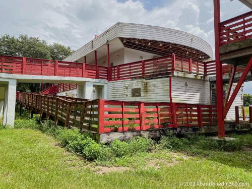 Abandoned boat-shaped building in Plant City, Florida.