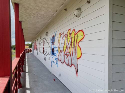 Abandoned boat-shaped building in Plant City, Florida.