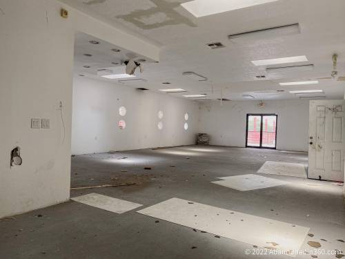 Abandoned boat-shaped building in Plant City, Florida.