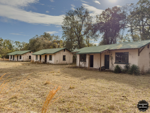 Abandoned Motel in Chiefland, Florida