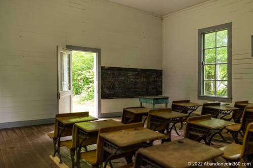 Photos of the historic Beech Grove School in North Carolina's Great Smokey Mountain National Park