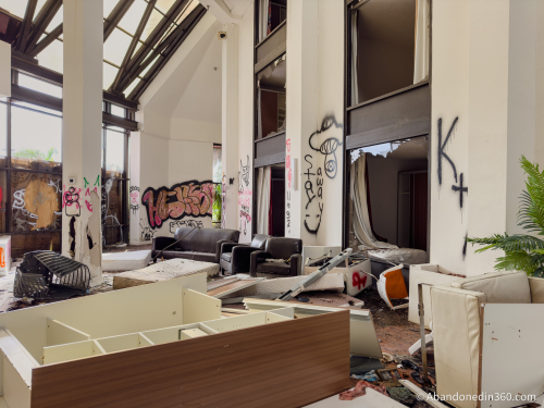 Cristal Palace Resort Assisted Living Facility