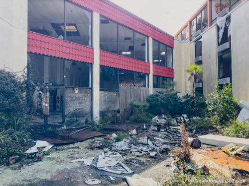 Cristal Palace Resort Assisted Living Facility