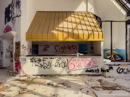 Cristal Palace Resort Assisted Living Facility