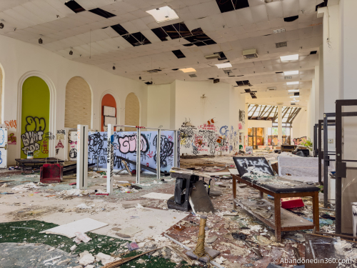 Cristal Palace Resort Assisted Living Facility