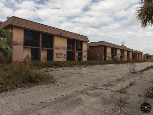 I-Drive Grand Resort and Suites