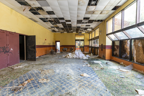 Abandoned Orlando Sun Resort and Convention Center