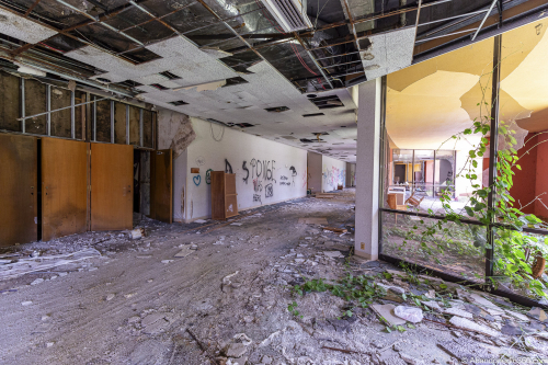 Abandoned Orlando Sun Resort and Convention Center