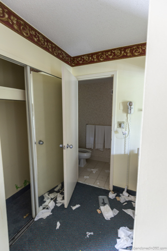 Abandoned Orlando Sun Resort and Convention Center