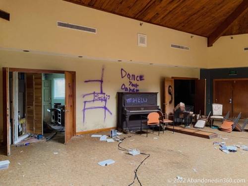 The abandoned Royal Oak Resort and Golf Club in Florida