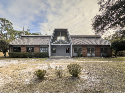 Seguin Unit Building